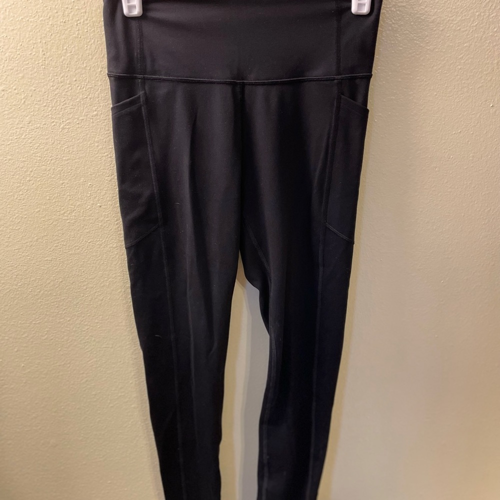 NWOT Victoria Secret leggings.